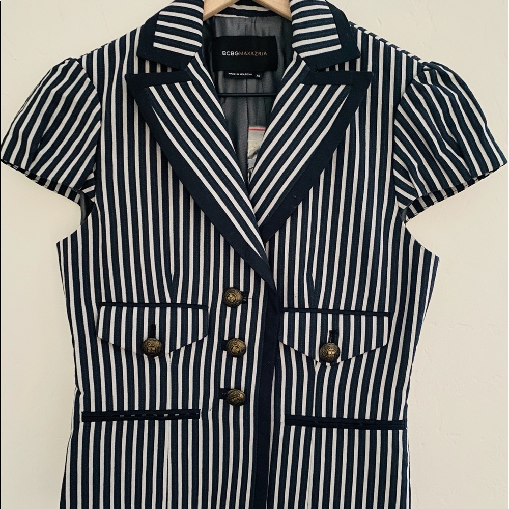 BCBG Pinstripe Suit Jacket / Blazer Size XS